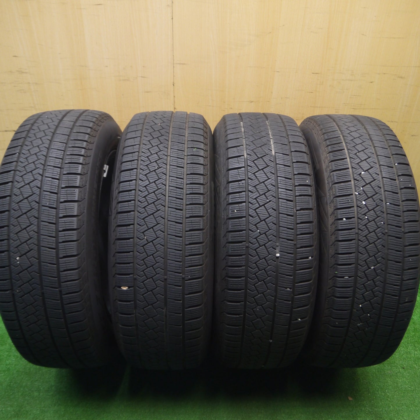 [送料無料] バリ溝!22年!キレイ！8.5分★スタッドレス 225/60R18 ピレリ アイスゼロ アシンメトリコ SPORT ABELIA スポルトアベリア 18インチ PCD114.3/5H★4100106Hス