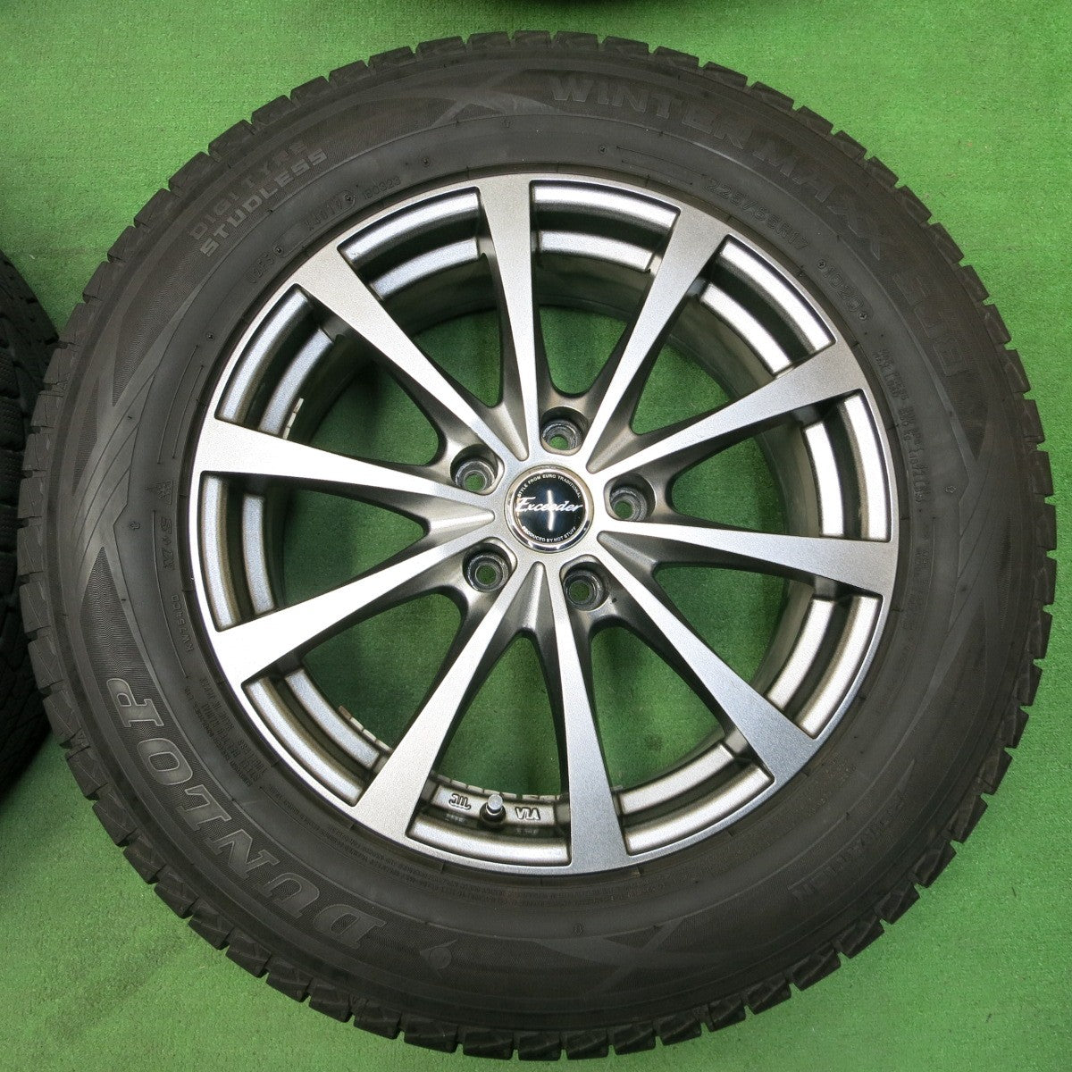 *送料無料* バリ溝！キレイ！9分★スタッドレス 225/65R17 ダンロップ ウインターマックス SJ8 Exceeder エクシーダー 17インチ PCD114.3/5H★4052002イス