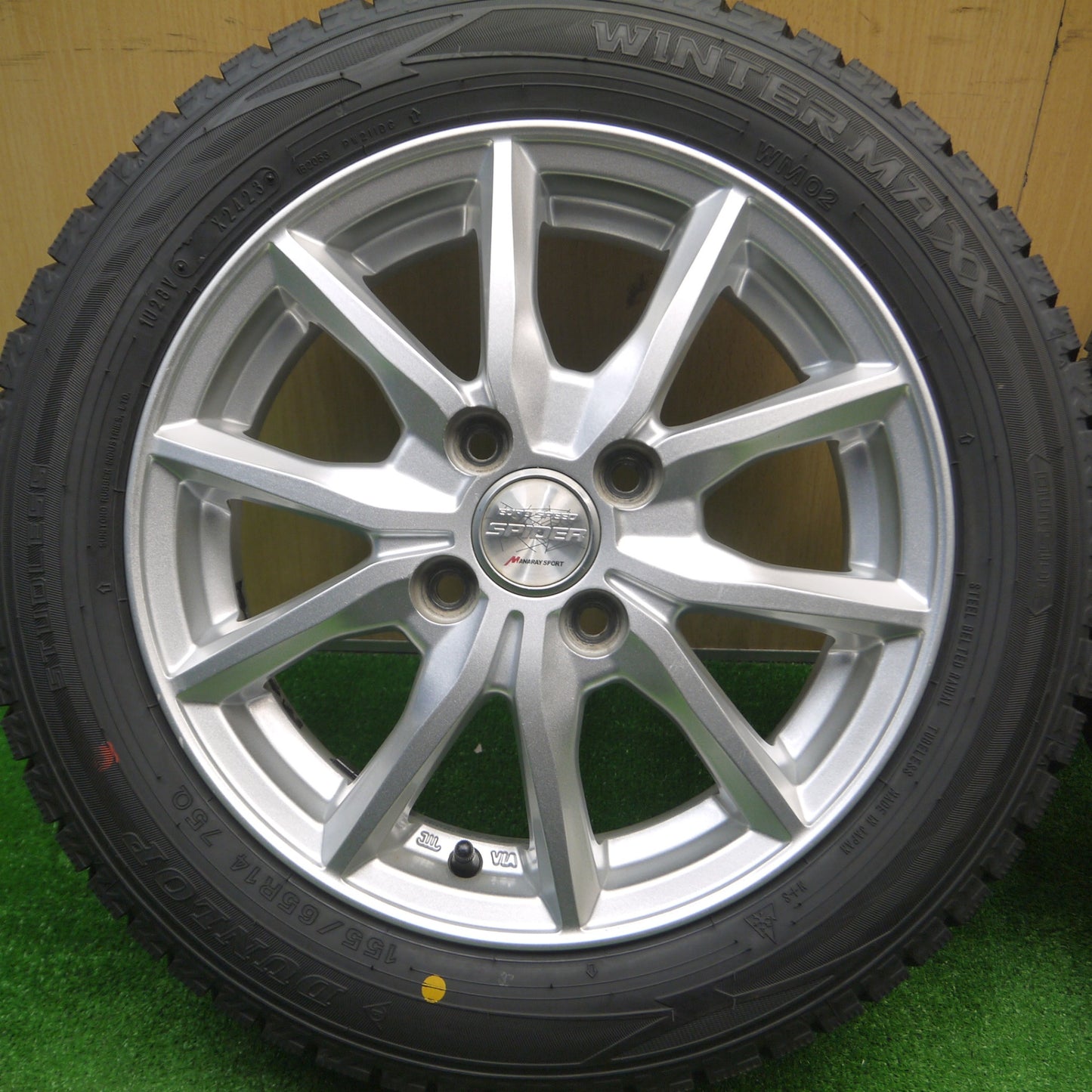 [送料無料] 超バリ溝！23年！ほぼ10分★スタッドレス 155/65R14 ダンロップ ウインターマックス WM02 EURO SPEED SPIDER ユーロスピード PCD100/4H★4100202Hス