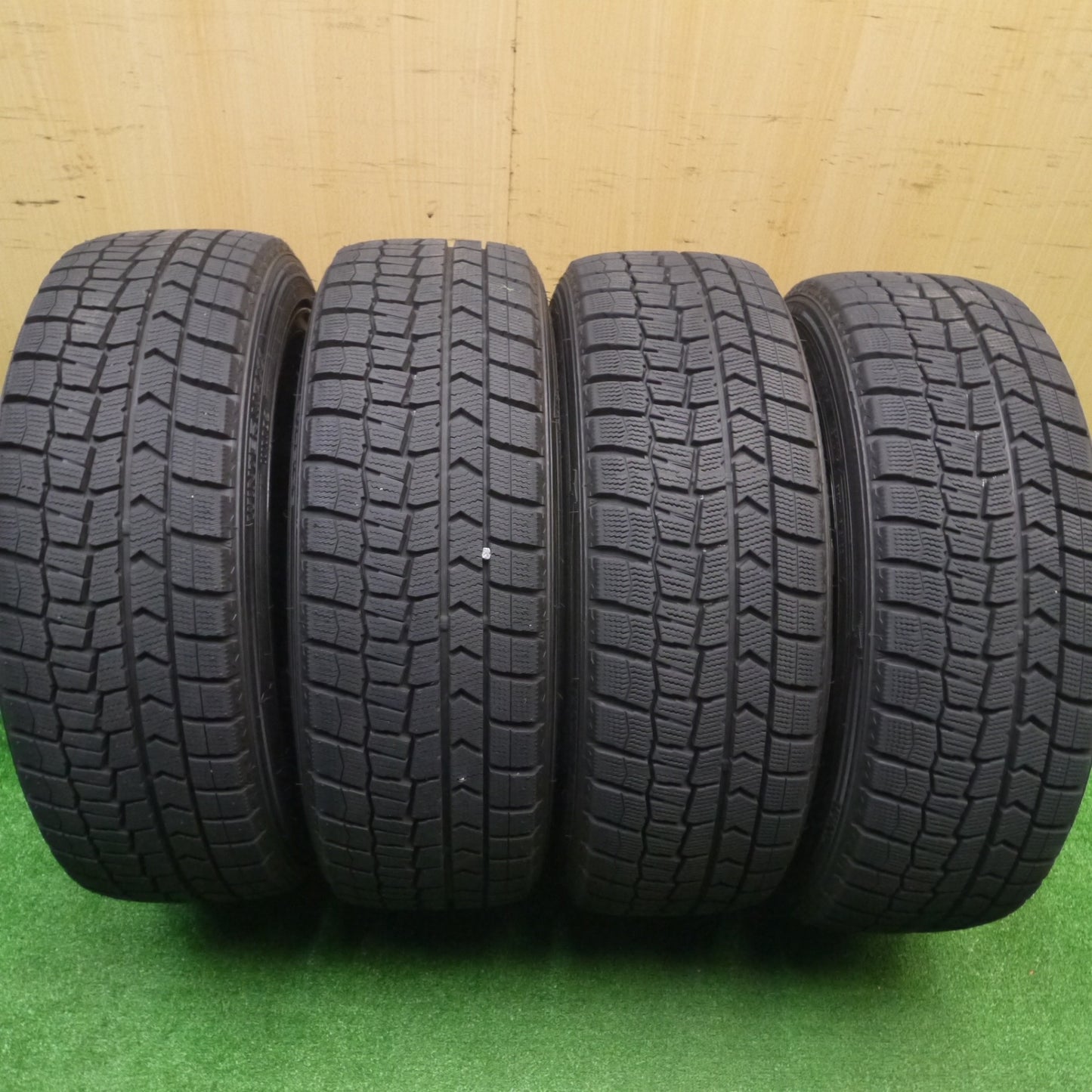 *送料無料* バリ溝！21年！キレイ！9.5分以上★スタッドレス 195/45R17 ダンロップ ウインターマックス WM02 STRANGER ストレンジャー PCD114.3/5H★4090901Hス