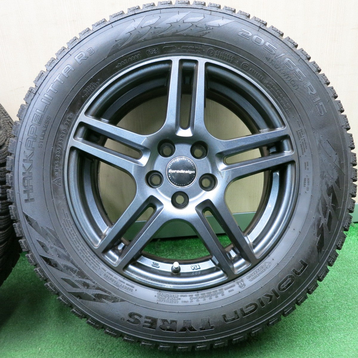 *送料無料* バリ溝！21年！9.5分★スタッドレス 205/65R15 ノキアン ハッカペリッタ R3 Eurodesign ユーロデザイン 15インチ PCD100/5H★4040309NJス