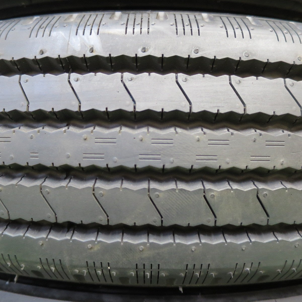 *送料無料* 新車外し！22年★トラック タイヤ 195/85R16 114/112L ヨコハマ SUPER STEEL RY108A  16インチ★4061108イノタ