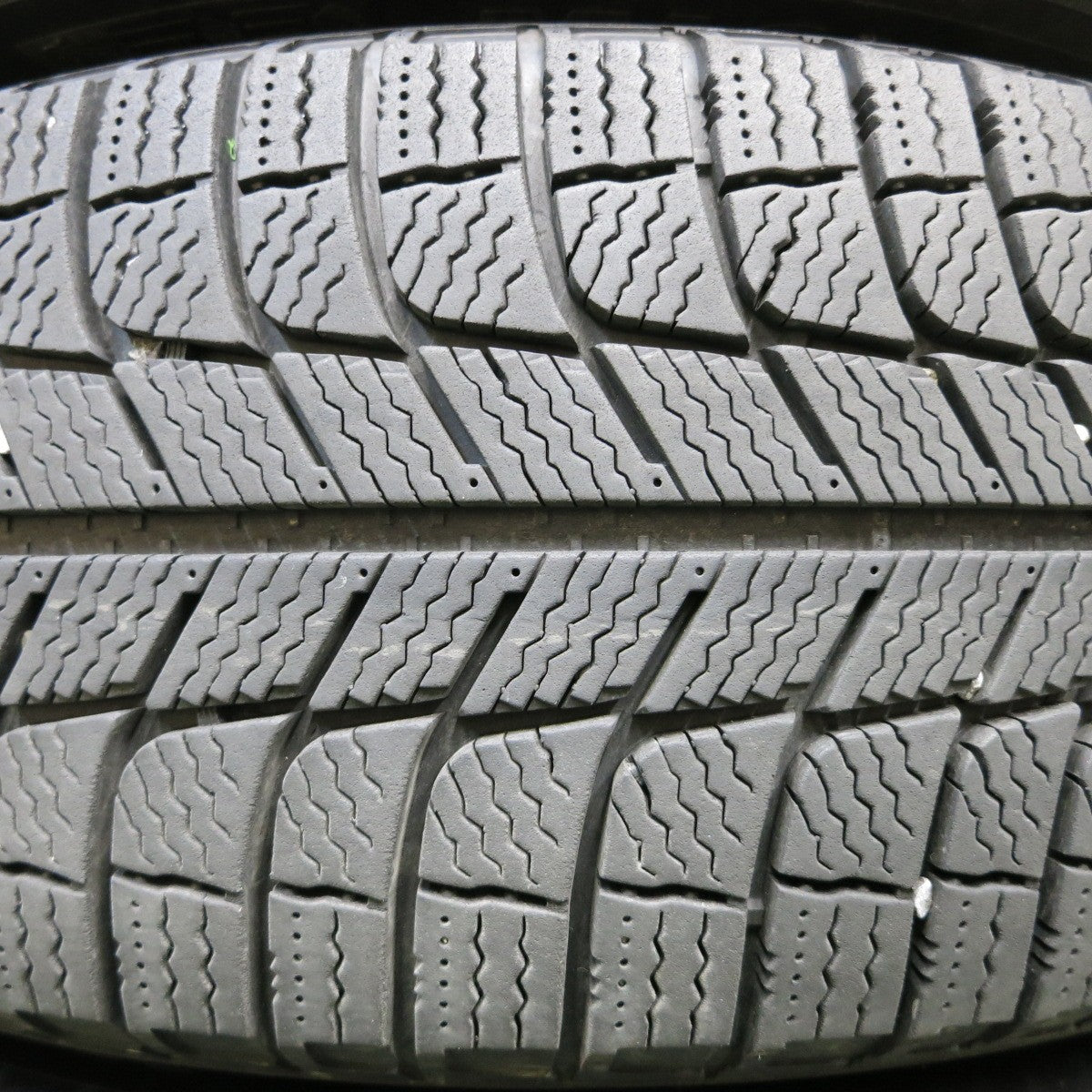 *送料無料* バリ溝！キレイ！8.5分★レクサス等 225/65R17 スタッドレス ミシュラン X-ICE3+ 社外 アルミ 17インチ PCD114.3/5H★4031910イス