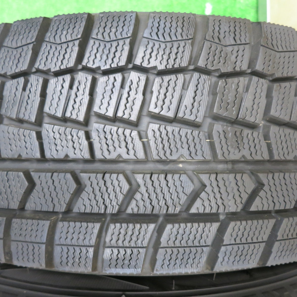 [送料無料] 超バリ溝！23年！キレイ！9.5分以上★スタッドレス 195/65R15 ダンロップ ウインターマックス WM02 GRASS グラス 15インチ PCD114.3/5H★4111507NJス