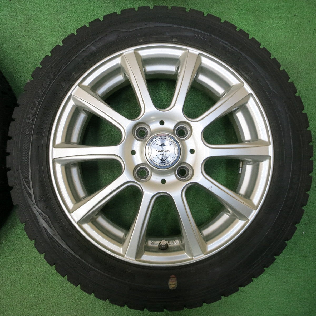 *送料無料* バリ溝！9.5分以上★スタッドレス 155/65R14 ダンロップ ウインターマックス WM01 JOKER ジョーカー PCD100/4H★4031907イス