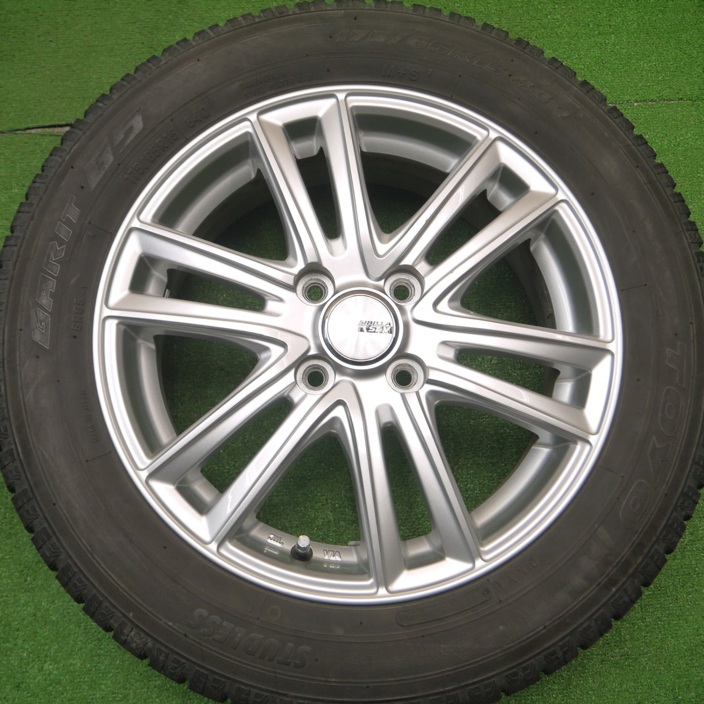 [送料無料] バリ溝！キレイ！9分★スタッドレス 175/65R15 トーヨー ガリット G5 SIBILLA NEXT ST-V シビラ 15インチ PCD100/4H★4110107Hス