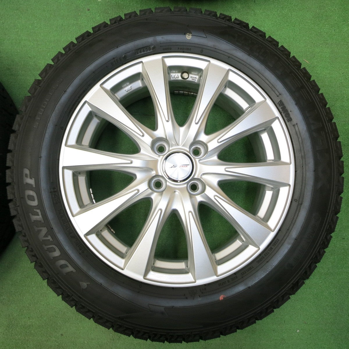 *送料無料* バリ溝！20年！キレイ！9.5分以上★スタッドレス 195/65R16 ダンロップ ウインターマックス WM02 JOKER ジョーカー 16インチ PCD100/4H★4051008イス