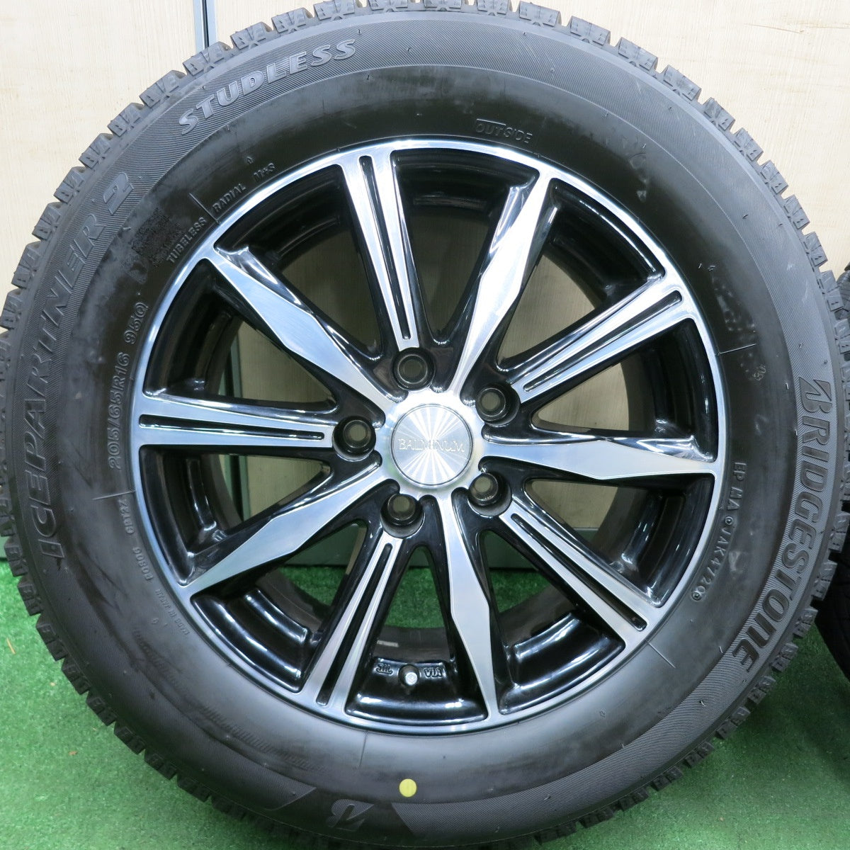 *送料無料* バリ溝！20年！キレイ！9.5分★スタッドレス 205/65R16 ブリヂストン アイスパートナー2 BALMINUM バルミナ 16インチ PCD114.3/5H★4063007HAス