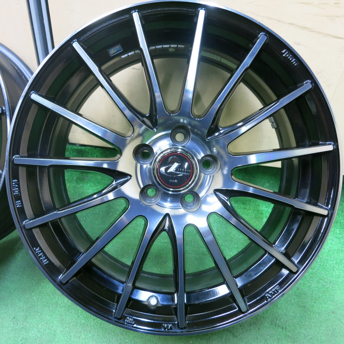 [送料無料] キレイ★LEONIS NAVIA 05 AMF weds 17インチ レオニス ナヴィア05 ウェッズ ホイール 17×7J PCD100/5H★4102906SYホ