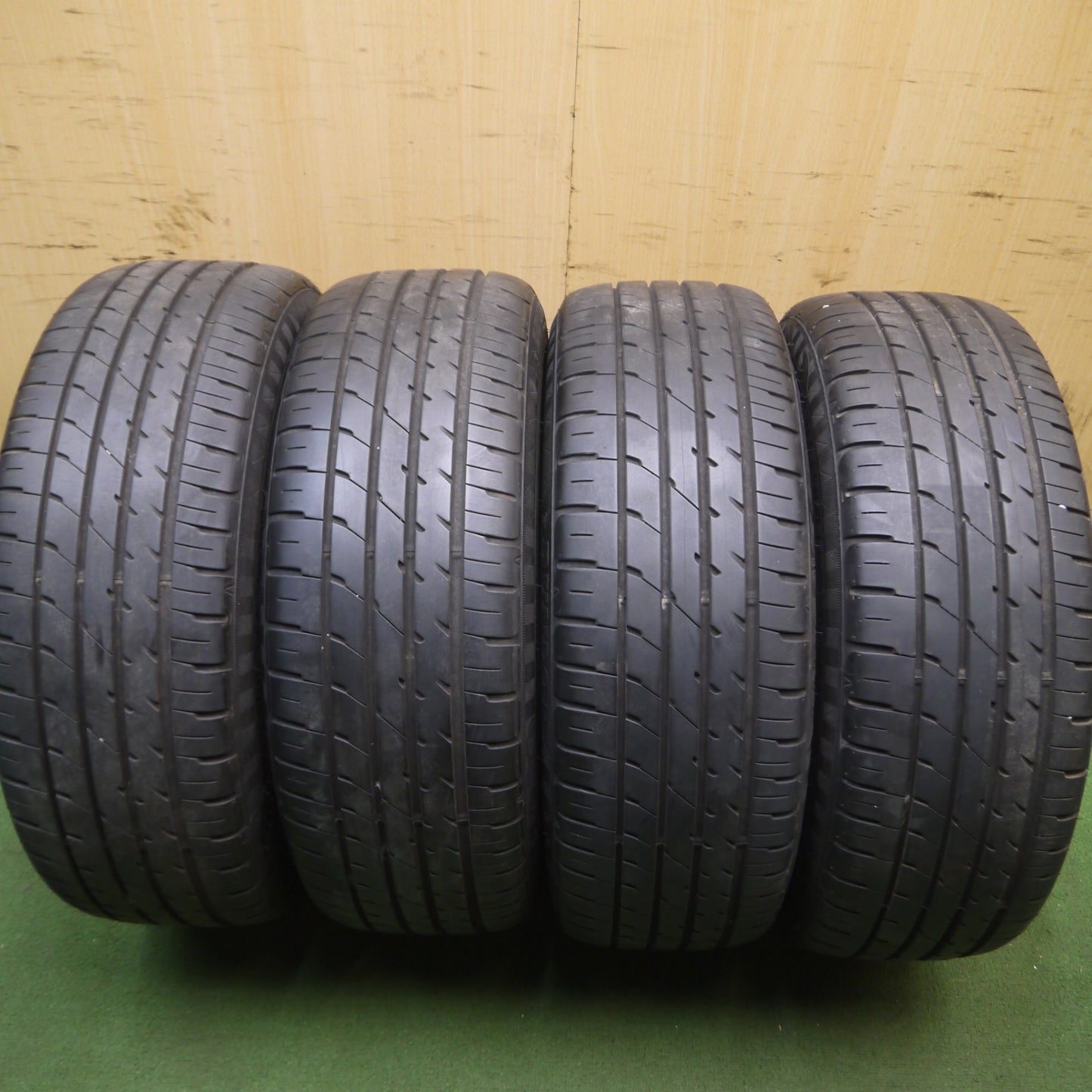 *送料無料* バリ溝！9.5分★205/50R17 ダンロップ エナセーブ RV504 :SICUREZZA ブリヂストン製 17インチ PCD114.3/5H★4051303Hノ