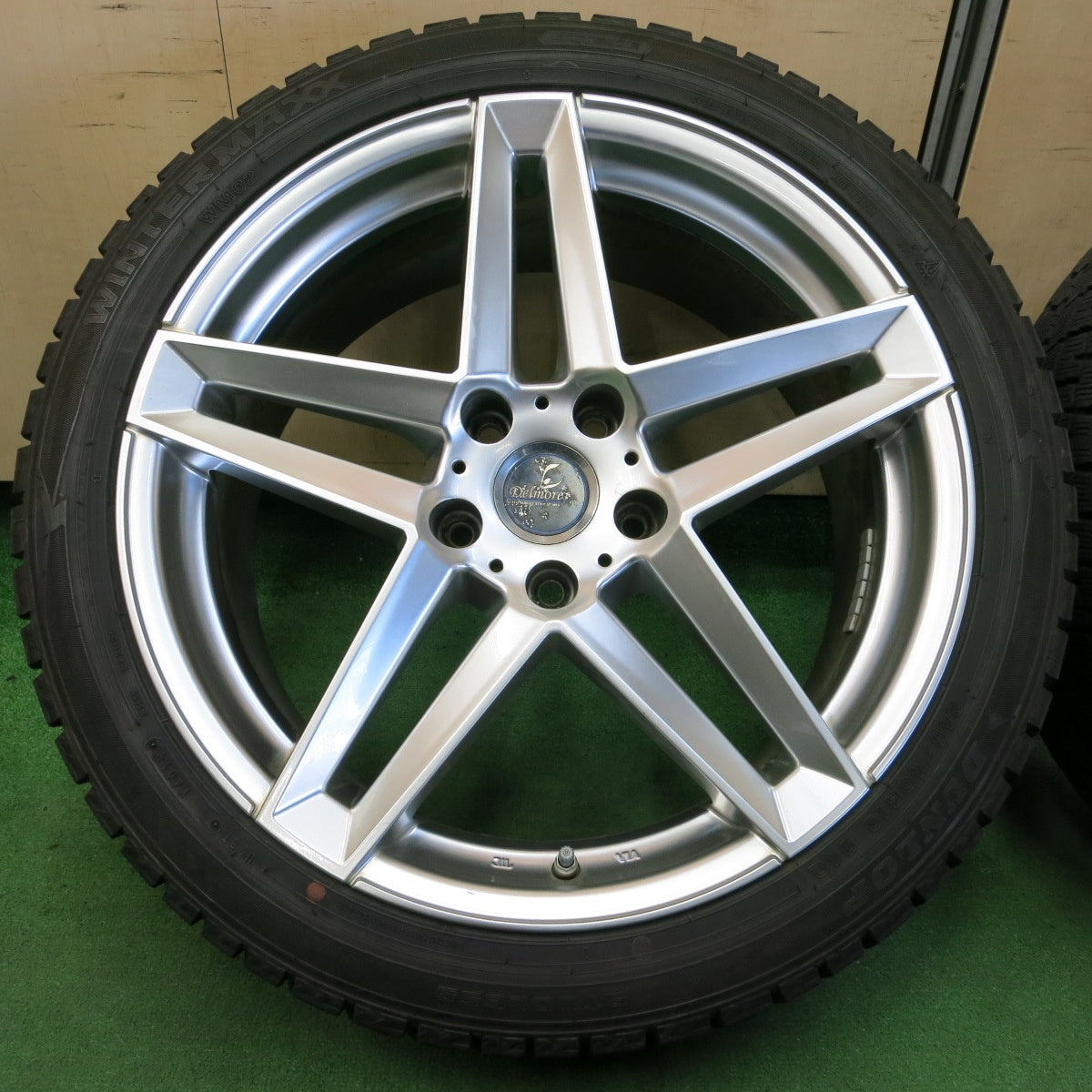 *送料無料* センサー付！バリ溝！9分★レジェンド等 Delmore 245/40R19 スタッドレス ダンロップ ウインターマックス WM02 デルモア PCD120/5H★4051405イス