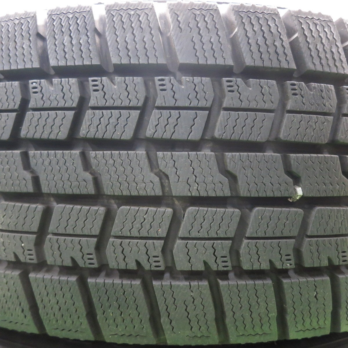 [送料無料] バリ溝！22年！9.5分以上★スタッドレス 215/60R17 グッドイヤー アイスナビ7 ravrion RS01 ラブリオン 17インチ PCD114.3/5H★4102902HAス