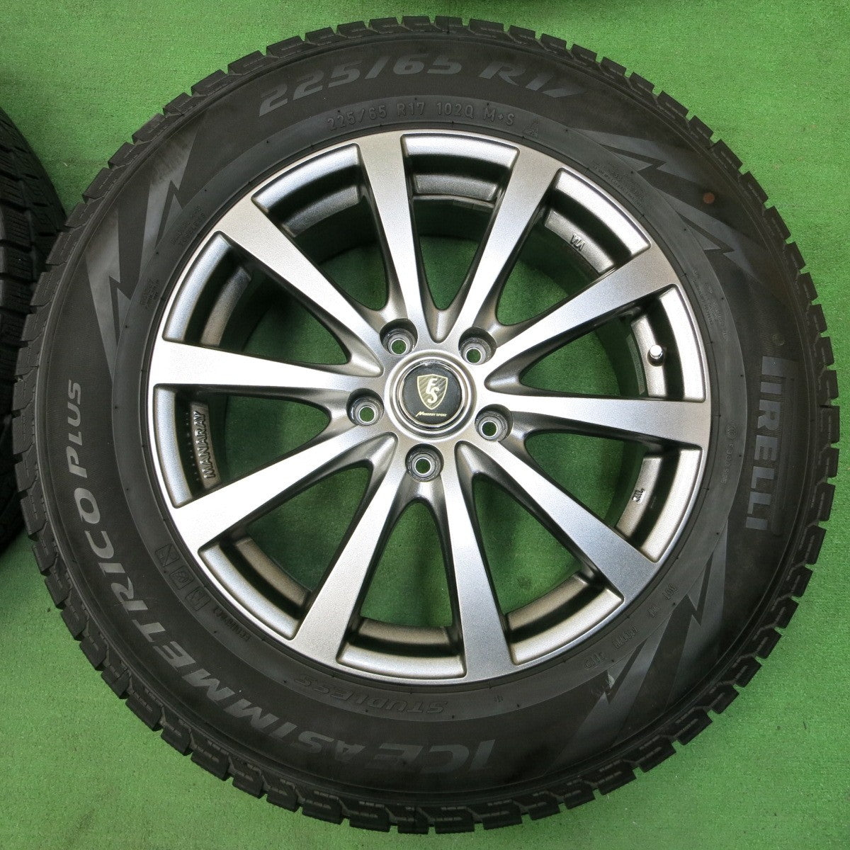 *送料無料* バリ溝！キレイ！8.5分★スタッドレス 225/65R17 ピレリ アイスアシンメトリコ プラス MANARAY SPORT マナレイスポーツ PCD114.3/5H★4052001イス