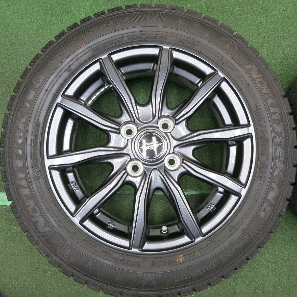 *送料無料* バリ溝！22年！キレイ！ほぼ10分★スタッドレス 165/65R14 オートバックス ノーストレック N5 TEAD テッド 14インチ PCD100/4H★4050903NJス