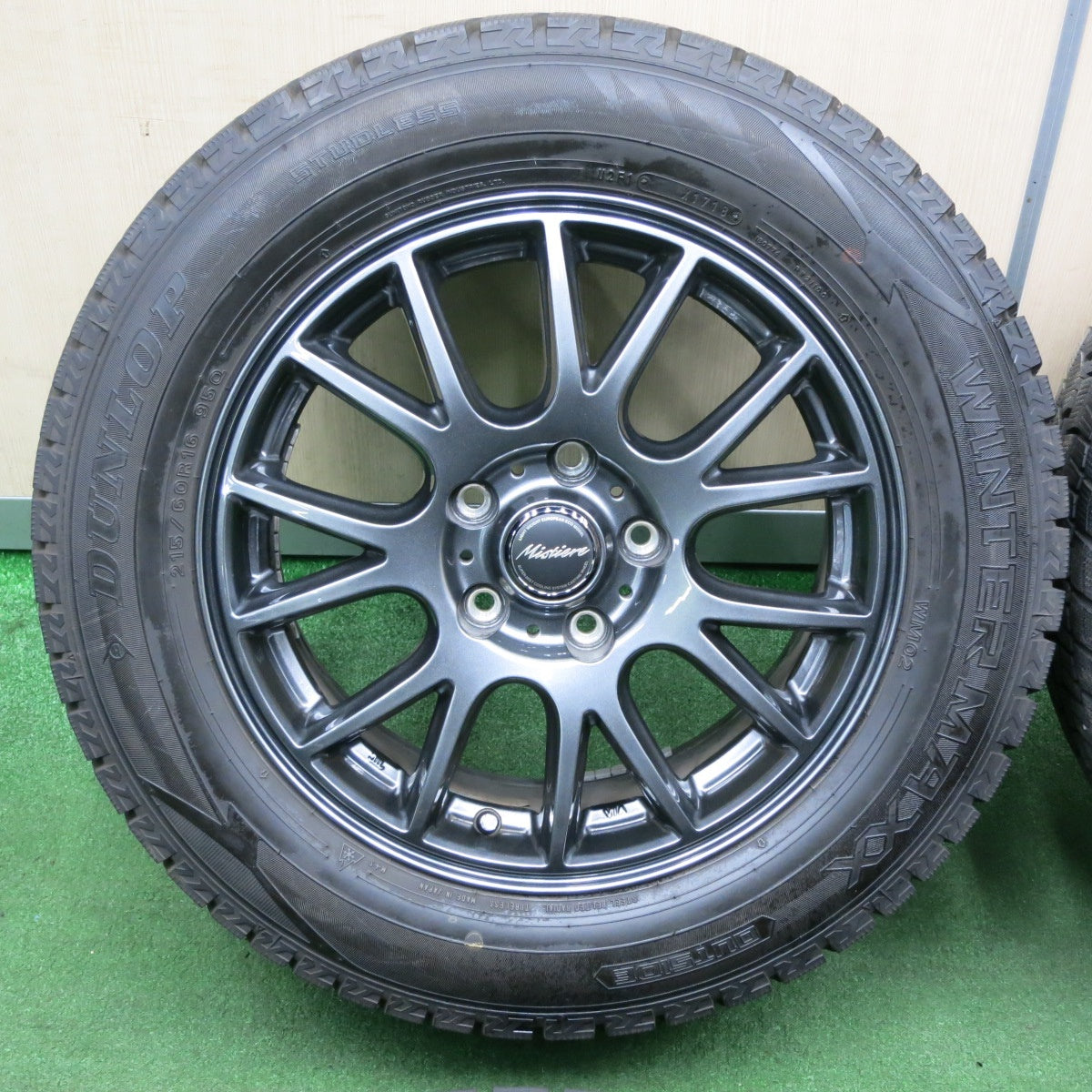 *送料無料* バリ溝！キレイ！9.5分★スタッドレス 215/60R16 ダンロップ ウインターマックス WM02 Mistiere ミスティーレ  PCD114.3/5H★4040310TNス