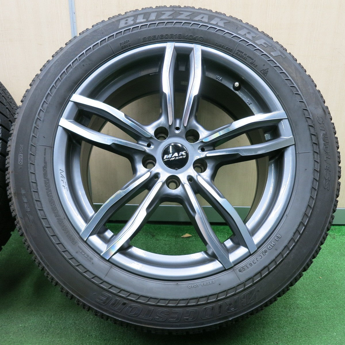 *送料無料* 4本価格★BMW 等 MAK FF SERIES 225/60R18 スタッドレス ブリヂストン ブリザック RFT 18インチ PCD112/5H★4042603NJス