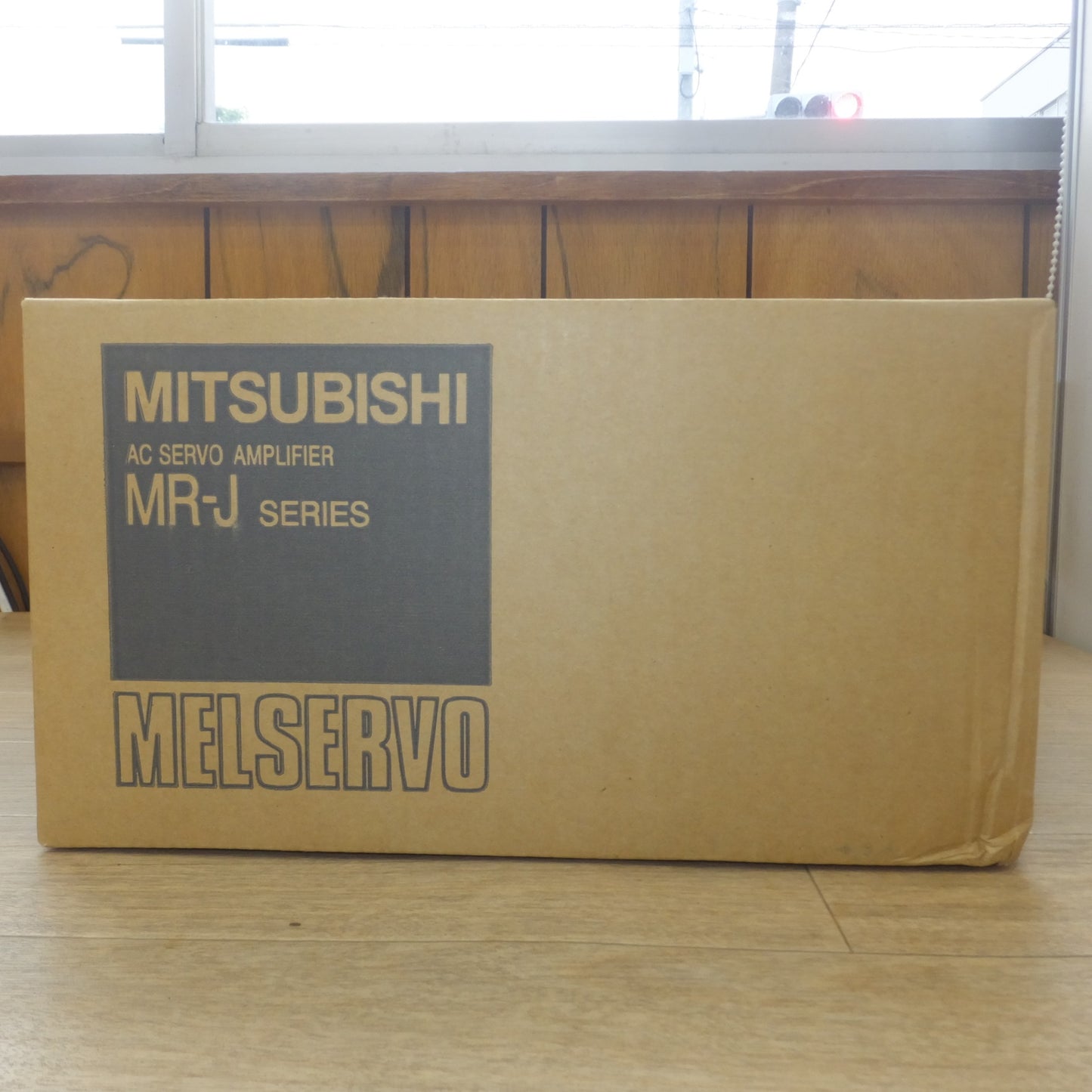 [送料無料] 未使用★三菱 MITSUBISHI サーボアンプ AC SERVO AMPLIFIER MR-J SERIES MR-J2S-500A(4)★