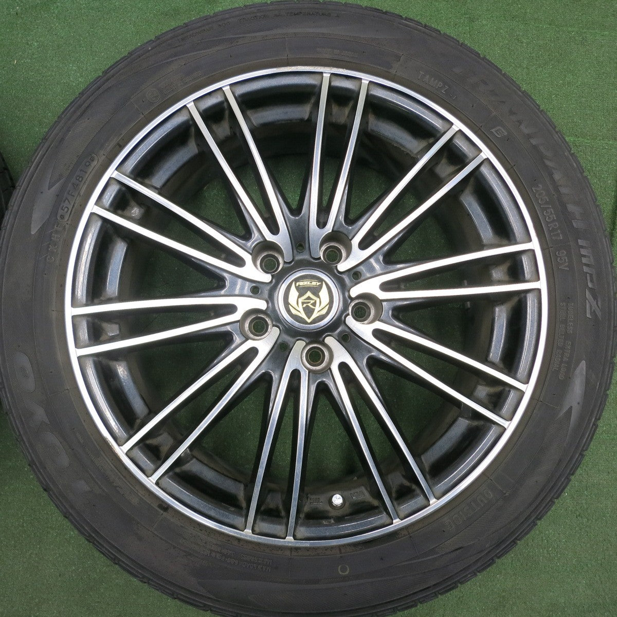 *送料無料* 4本価格★205/55R17 トーヨー トランパス MPZ RiZLEY ライツレー 17インチ PCD114.3/5H★4070903HAノ