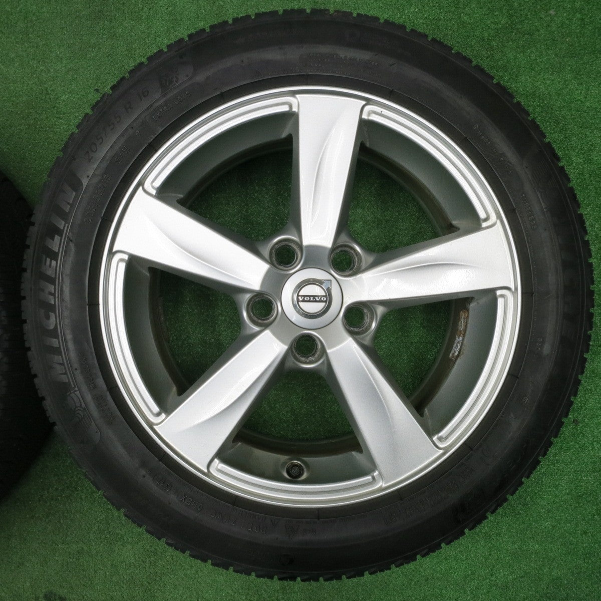 [送料無料] キレイ★ボルボ V40 純正 205/55R16 スタッドレス ミシュラン X-ICE3+ 16インチ PCD108/5H★4122001NJス