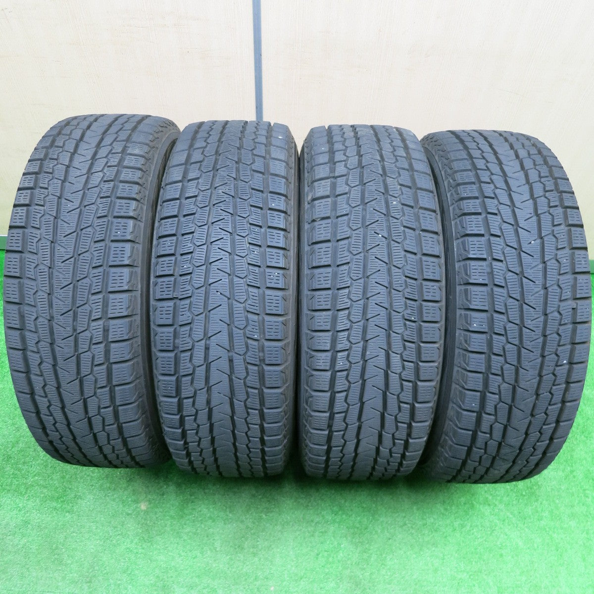 [送料無料] バリ溝！20年！キレイ！9.5分★スタッドレス 225/65R17 ヨコハマ アイスガード G075 GRASS グラス 17インチ PCD114.3/5H★4092101NJス