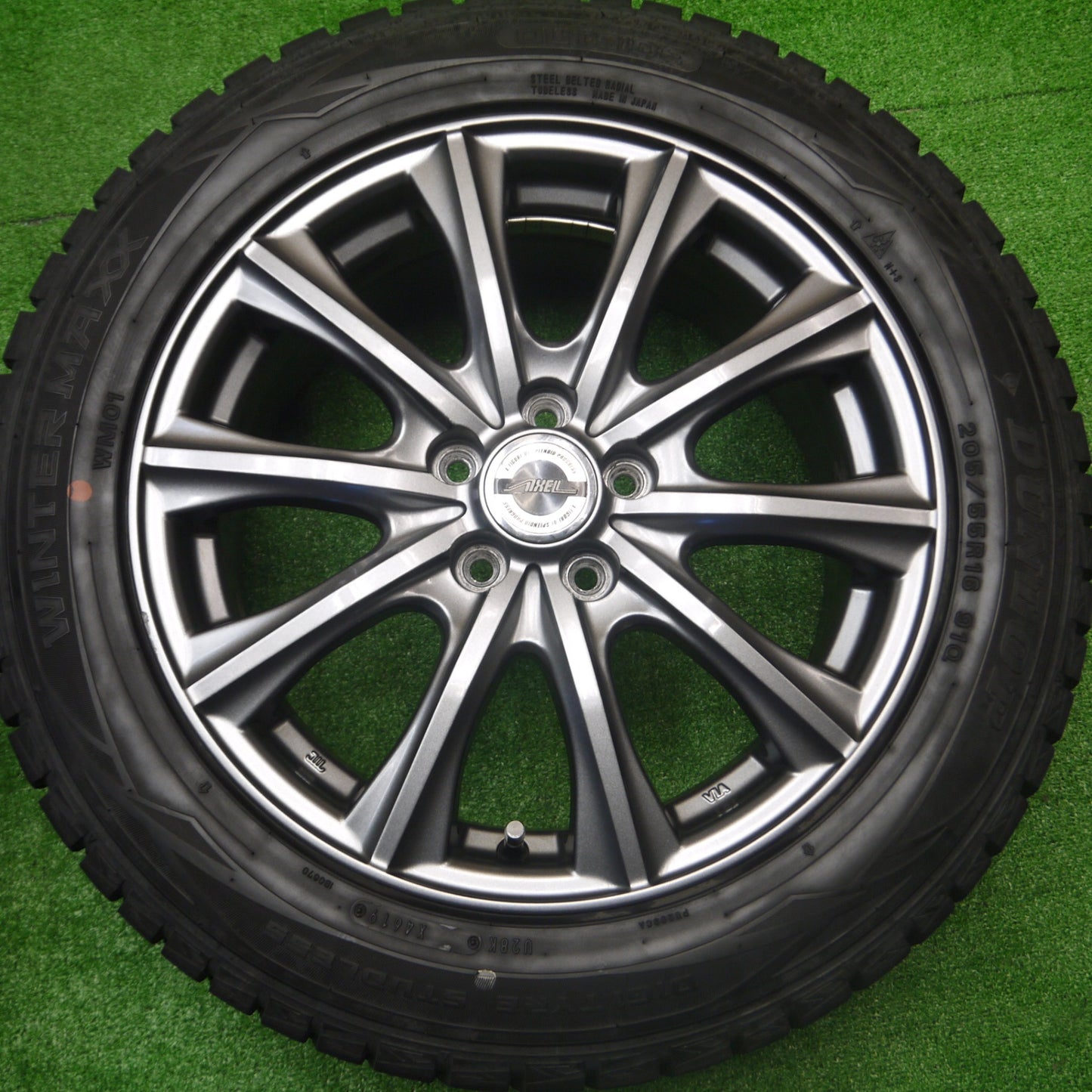 *送料無料* バリ溝！9.5分★レガシィ等 205/55R16 スタッドレス ダンロップ ウインターマックス WM01 AXEL アクセル PCD100/5H★4082108Hス