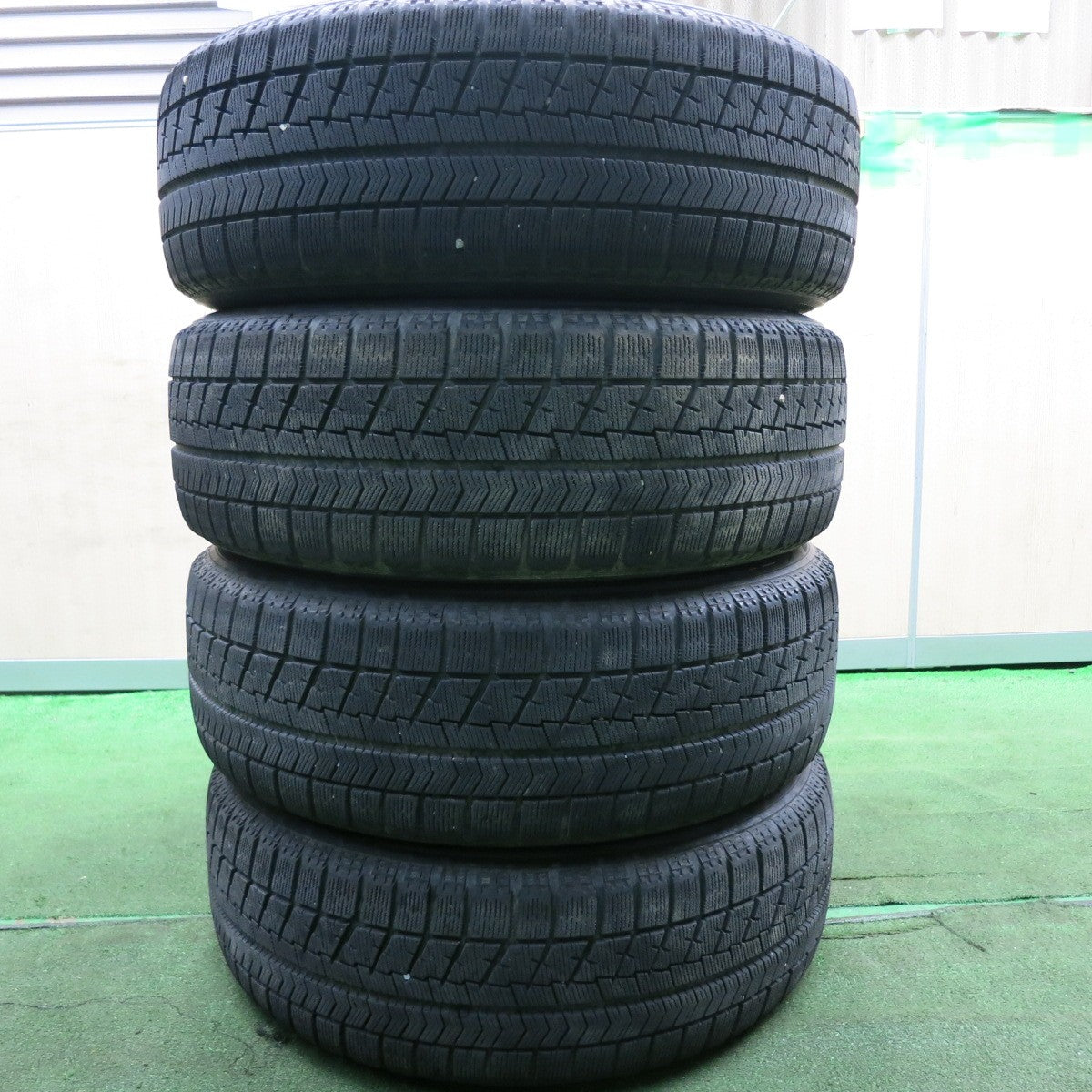 *送料無料* 4本価格★PIAA SPORT SOFFY 215/60R17 スタッドレス ブリヂストン ブリザック VRX 17インチ ピア PCD114.3/5H★4051306HAス