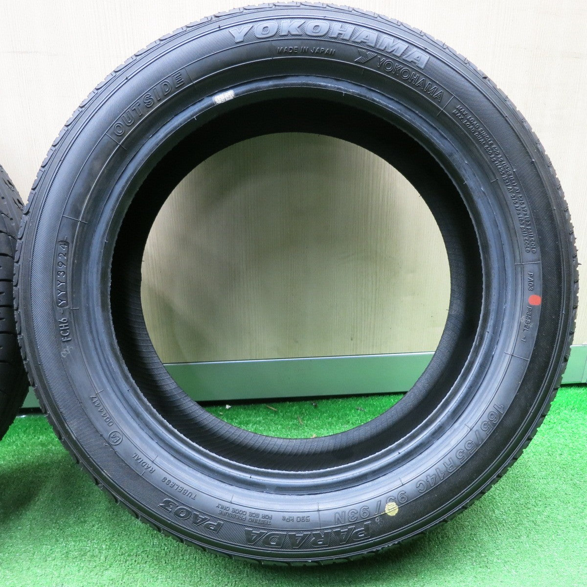 [送料無料] 新車外し！24年★165/55R14C 95/93N ヨコハマ PARADA PA03 タイヤ 14インチ 軽バン 軽トラ N-VAN バモス ハイゼット エブリイ 等★4121801NJノタ