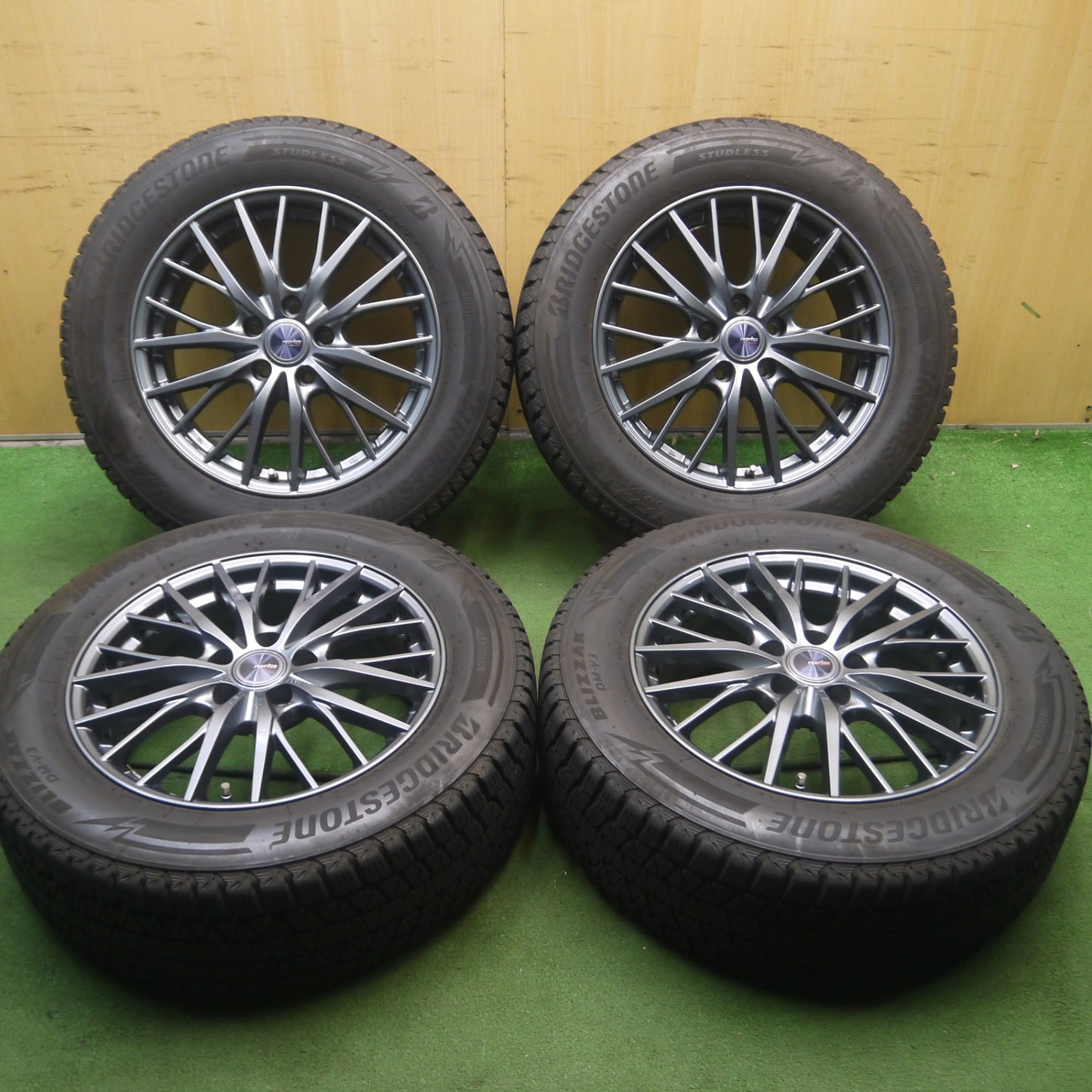 *送料無料* バリ溝！キレイ！9分★スタッドレス 225/60R17 ブリヂストン ブリザック DM-V3 ravrion RM01 ラブリオン 17インチ PCD114.3/5H★4050702Hス