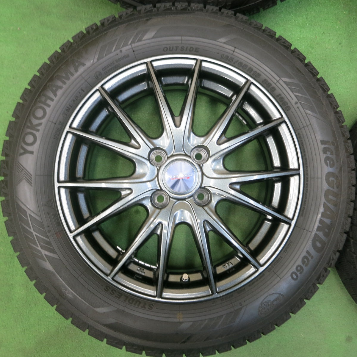 [送料無料] バリ溝！21年！キレイ！9.5分★スタッドレス 185/65R15 ヨコハマ アイスガード iG60 VELVA SPORTZ ヴェルヴァ 15インチ PCD100/4H★4102501SYス