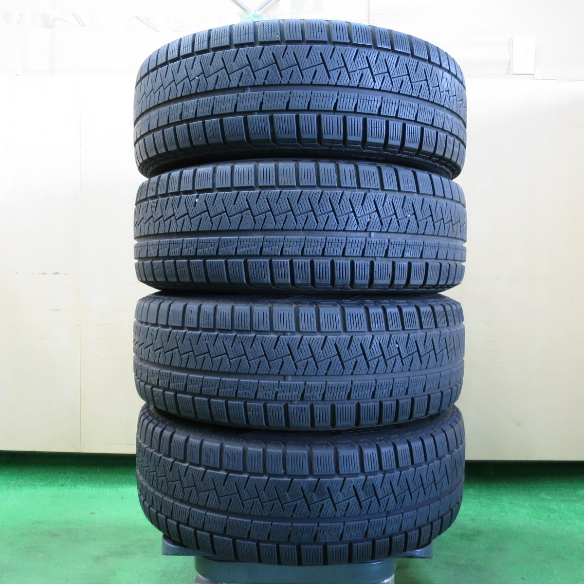 *送料無料* キレイ★MINI ミニ 等 MAK LUFT KBA49653 AGA 205/60R16 スタッドレス ピレリ アイスアシンメトリコ PCD120/5H★4060703イス