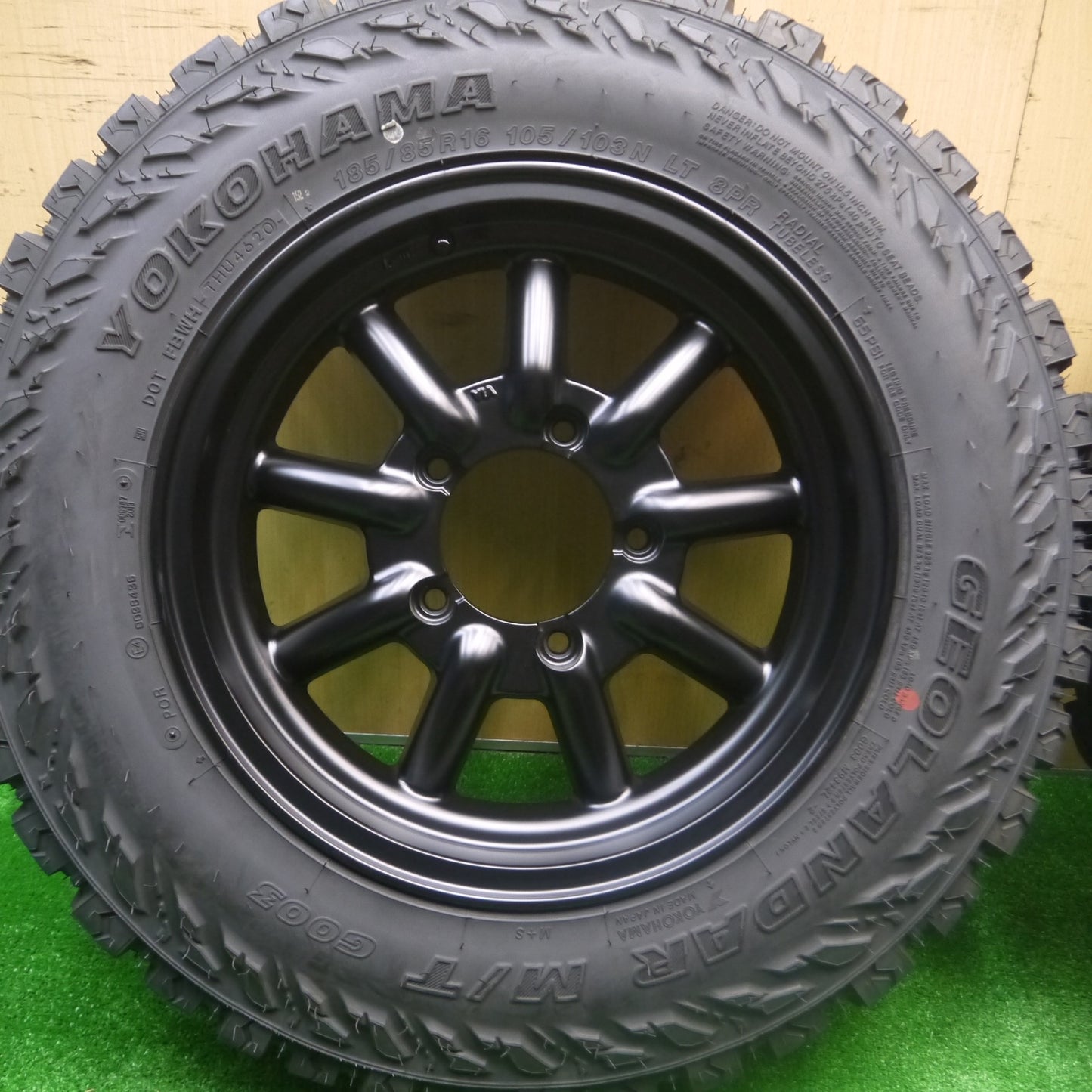 *送料無料* バリ溝！20年！キレイ！9.5分以上★ジムニー FABULOUS BARONE MC-9 185/85R16 ヨコハマ ジオランダー M/T G003 ファブレス ヴァローネ PCD139.7/5H★4082803Hノ