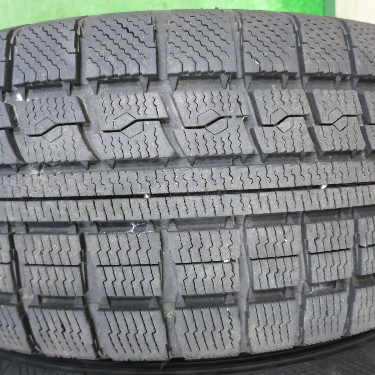 [送料無料] バリ溝！20年！キレイ！9分★スタッドレス 205/55R17 トーヨー ウインター トランパス MK4α SCHNEIDER ATECH シュナイダー 17インチ PCD114.3/5H★4121607TNス