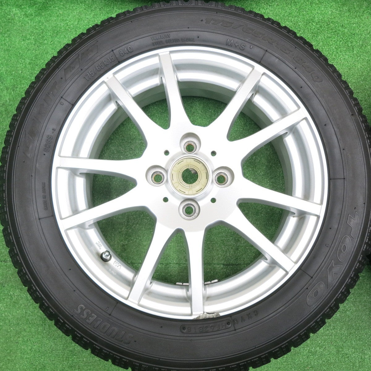 [送料無料] バリ溝！キレイ！8.5分★スタッドレス 175/65R15 トーヨー ガリット G5 GMach 15インチ PCD100/4H★4100505HAス