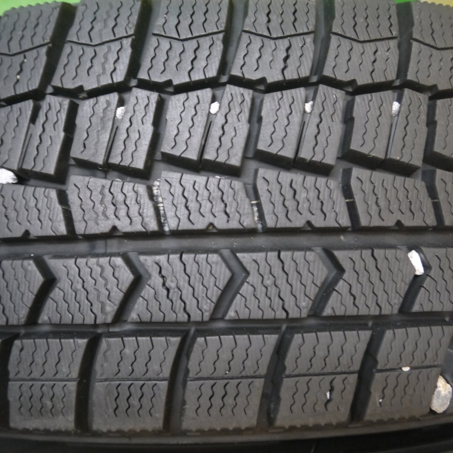 [送料無料] バリ溝！23年！9.5分以上★スタッドレス 175/65R15 ダンロップ ウインターマックス WM02 STRANGER ストレンジャー 15インチ PCD100/4H★4102101Hス