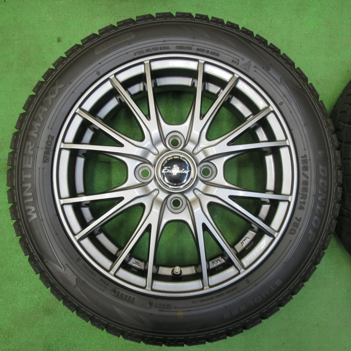 *送料無料* 超バリ溝！23年！キレイ！ほぼ10分★スタッドレス 155/65R14 ダンロップ ウインターマックス WM02 Exceeder エクシーダー PCD100/4H★4081705イス