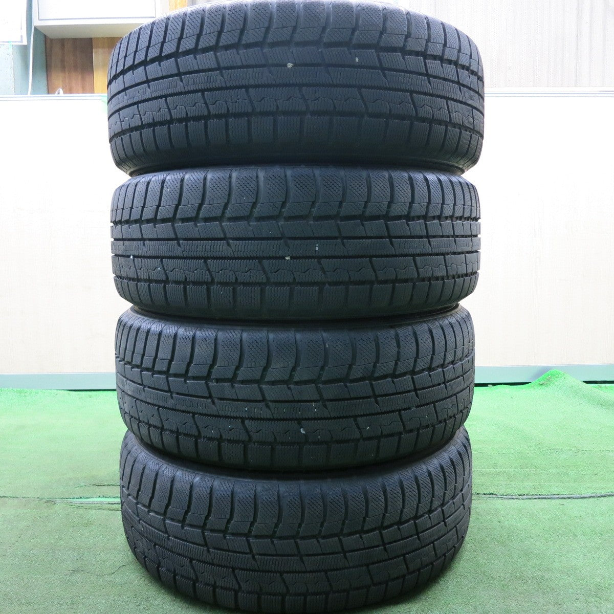 *送料無料* バリ溝！21年！9.5分★スタッドレス 225/55R18 トーヨー ウインター トランパス TX DUFACT デュファクト 18インチ PCD114.3/5H★4051504HAス