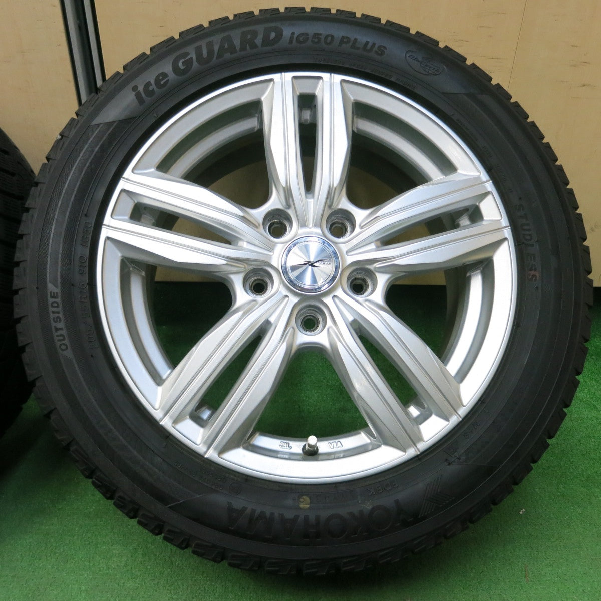 *送料無料* バリ溝！キレイ！9分★スタッドレス 205/55R16 ヨコハマ アイスガード iG50 プラス JOKER ジョーカー 16インチ PCD114.3/5H★4042913イス