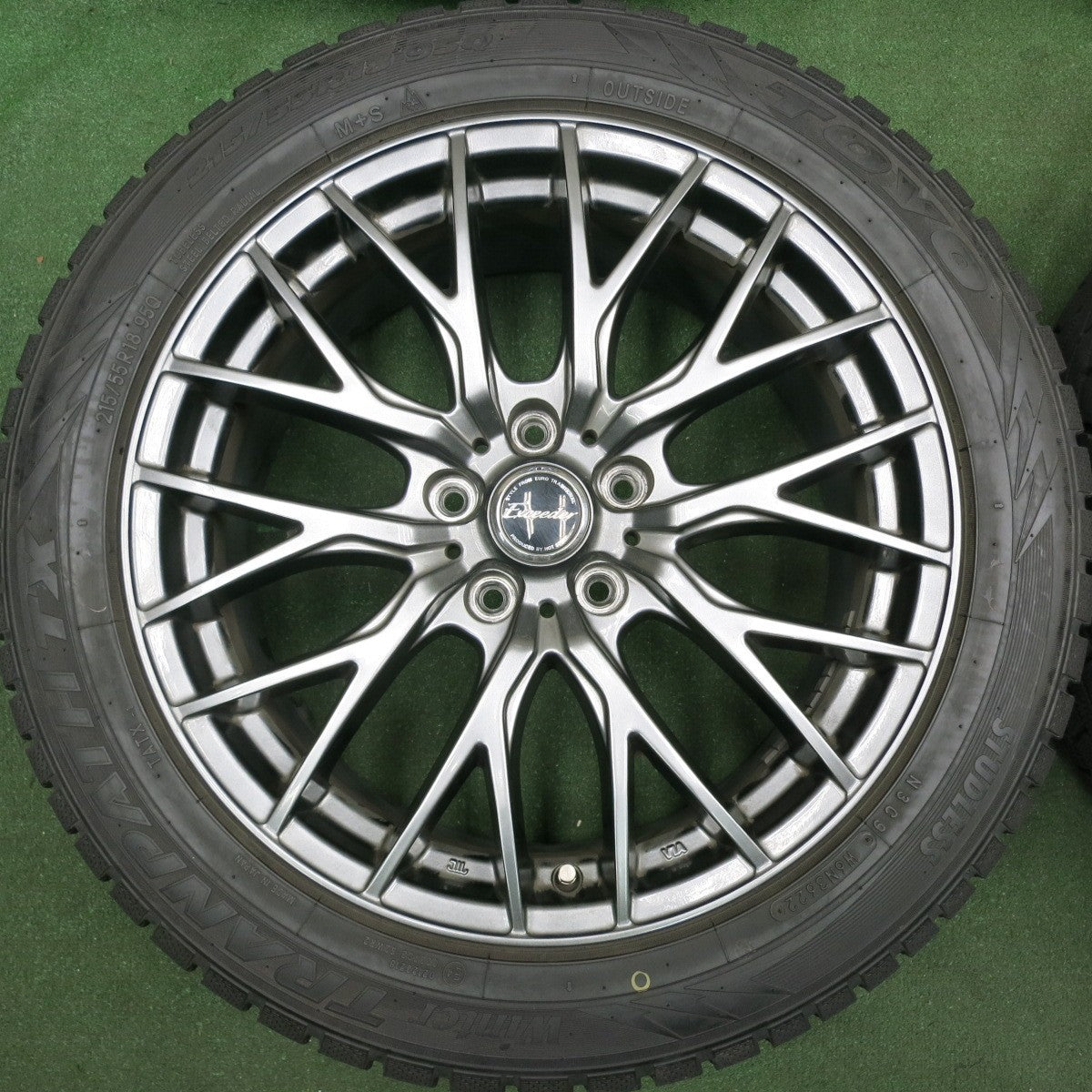 *送料無料* バリ溝！22年！キレイ！9.5分★スタッドレス 215/55R18 トーヨー ウインター トランパス TX Exceeder エクシーダー 18インチ PCD114.3/5H★4062904HAス