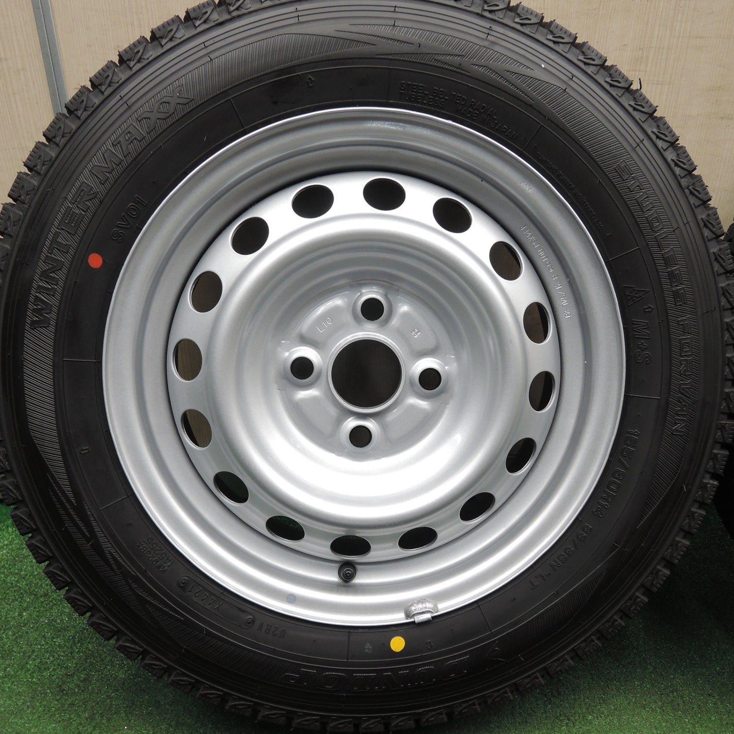 *送料無料* 未使用！21年★スタッドレス 155/80R14 88/86N ダンロップ ウインターマックス SV01 スチール ホイール PCD100/4H★4032403HAス