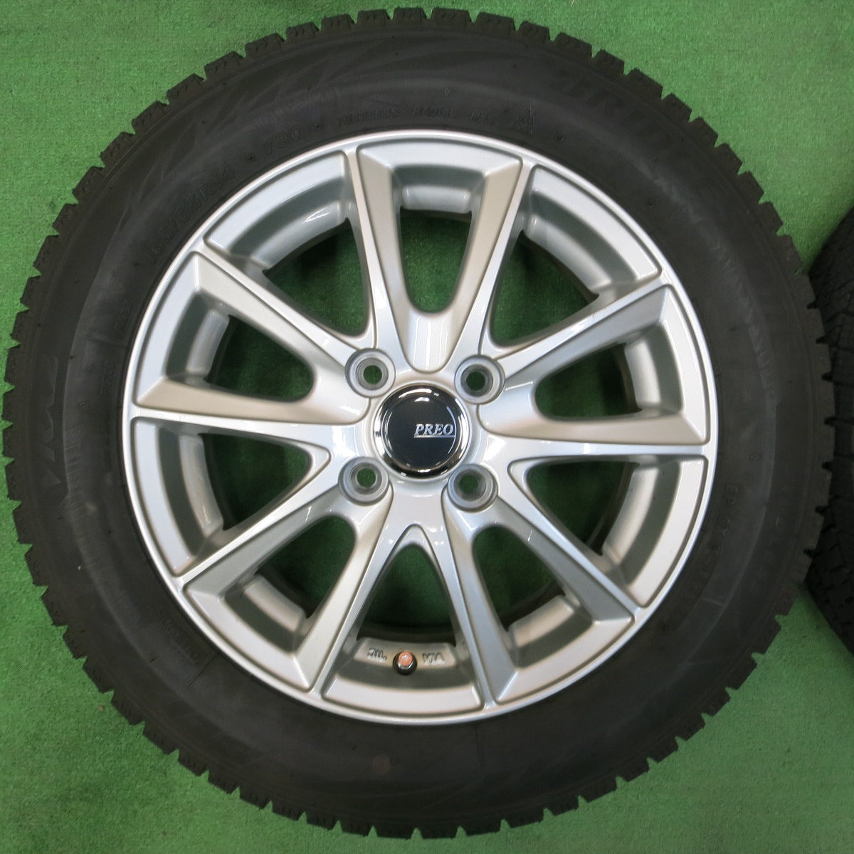 *送料無料* バリ溝！22年！キレイ！ほぼ10分★スタッドレス 165/65R14 ブリヂストン ブリザック VRX2 PREO プレオ 14インチ PCD100/4H★4031905イス