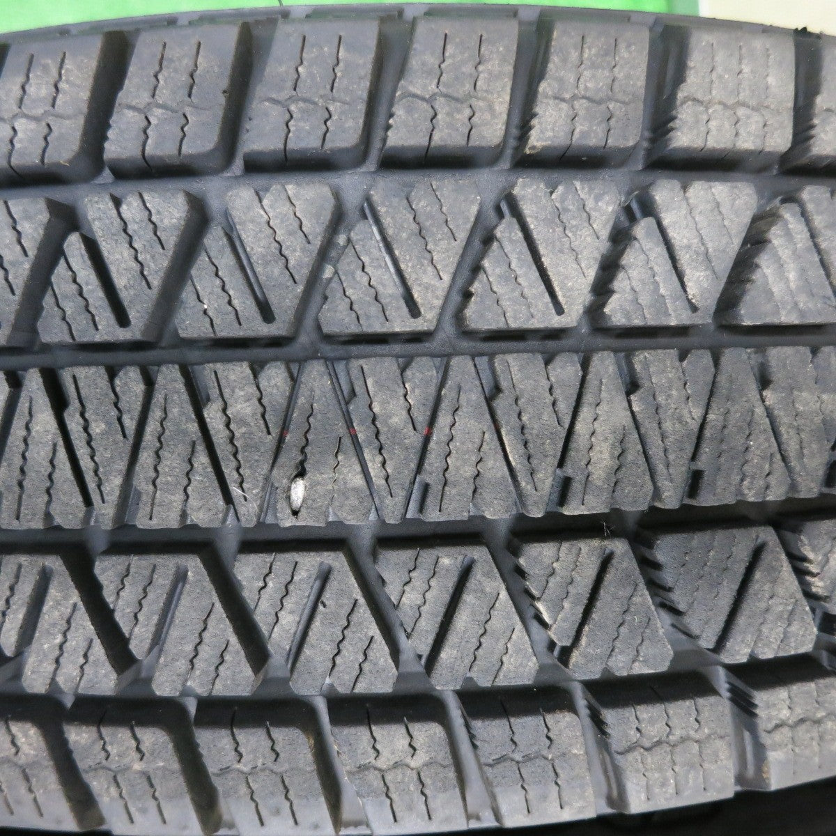 [送料無料] バリ溝！キレイ！9分★スズキ JB23 ジムニー 純正 ENKEI 175/80R16 スタッドレス ブリヂストン ブリザック DM-V3 16インチ PCD139.7/5H★4120510TNス