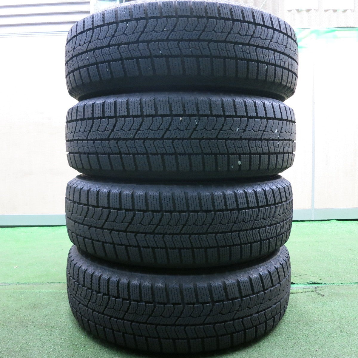 *送料無料* バリ溝！22年！ほぼ10分★スタッドレス 175/65R15 トーヨー オブザーブ GIZ2 Exsteer エクスター 15インチ PCD100/4H★4070203HAス