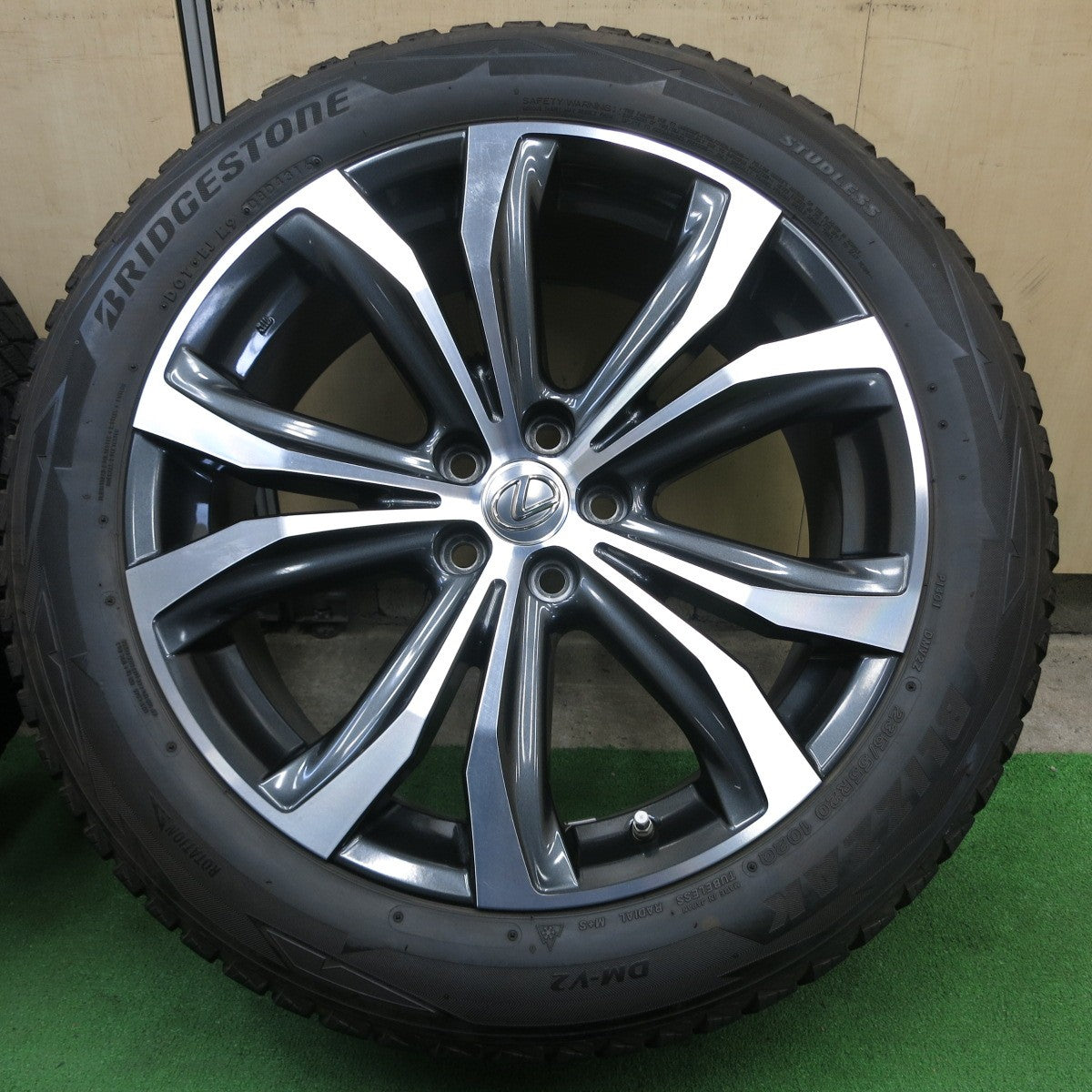 送料無料* センサー付！綺麗☆レクサス RX バージョンL 純正 235/55R20 スタッドレス ブリヂストン ブリザック DM-V2 |  名古屋/岐阜の中古カー用品・工具の買取/販売ならガレージゲット