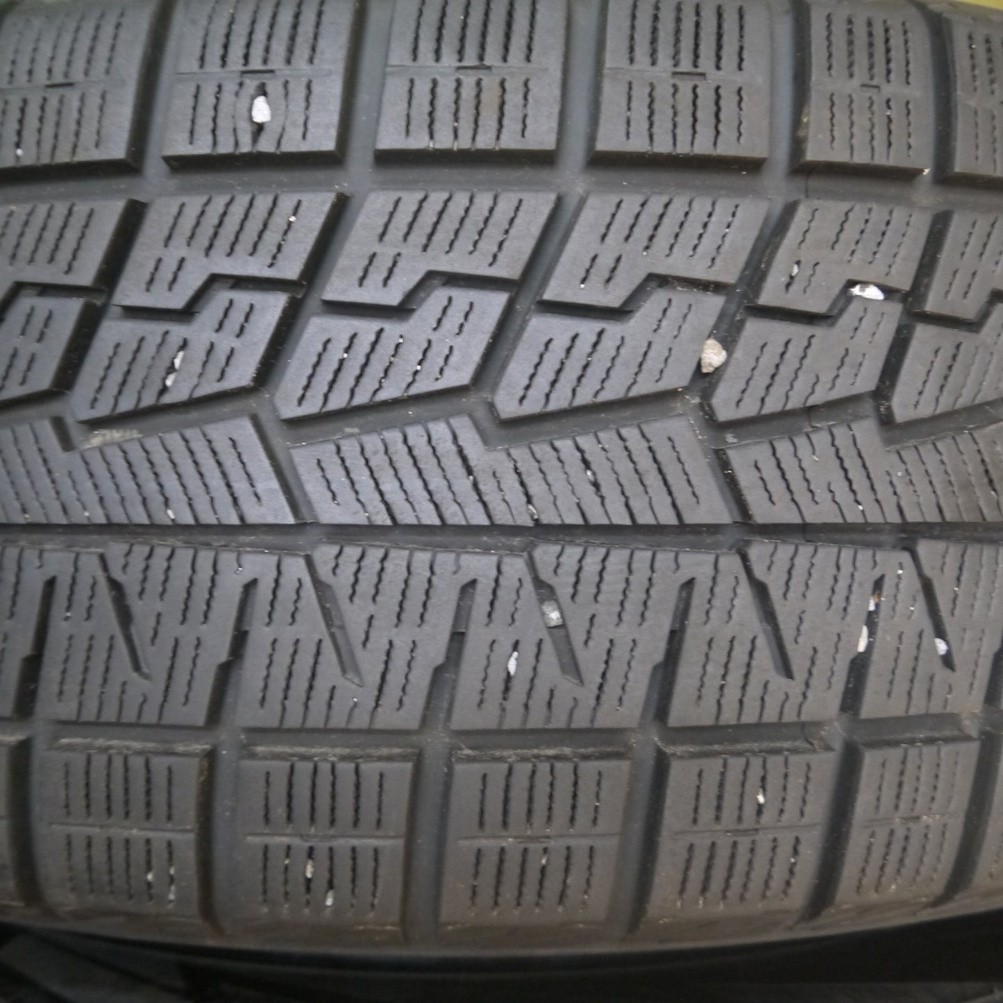 *送料無料* バリ溝！22年！キレイ！9.5分★LEONIS VT スタッドレス 205/55R17 ヨコハマ アイスガード iG70 レオニス 17インチ PCD114.3/5H★4082103Hス