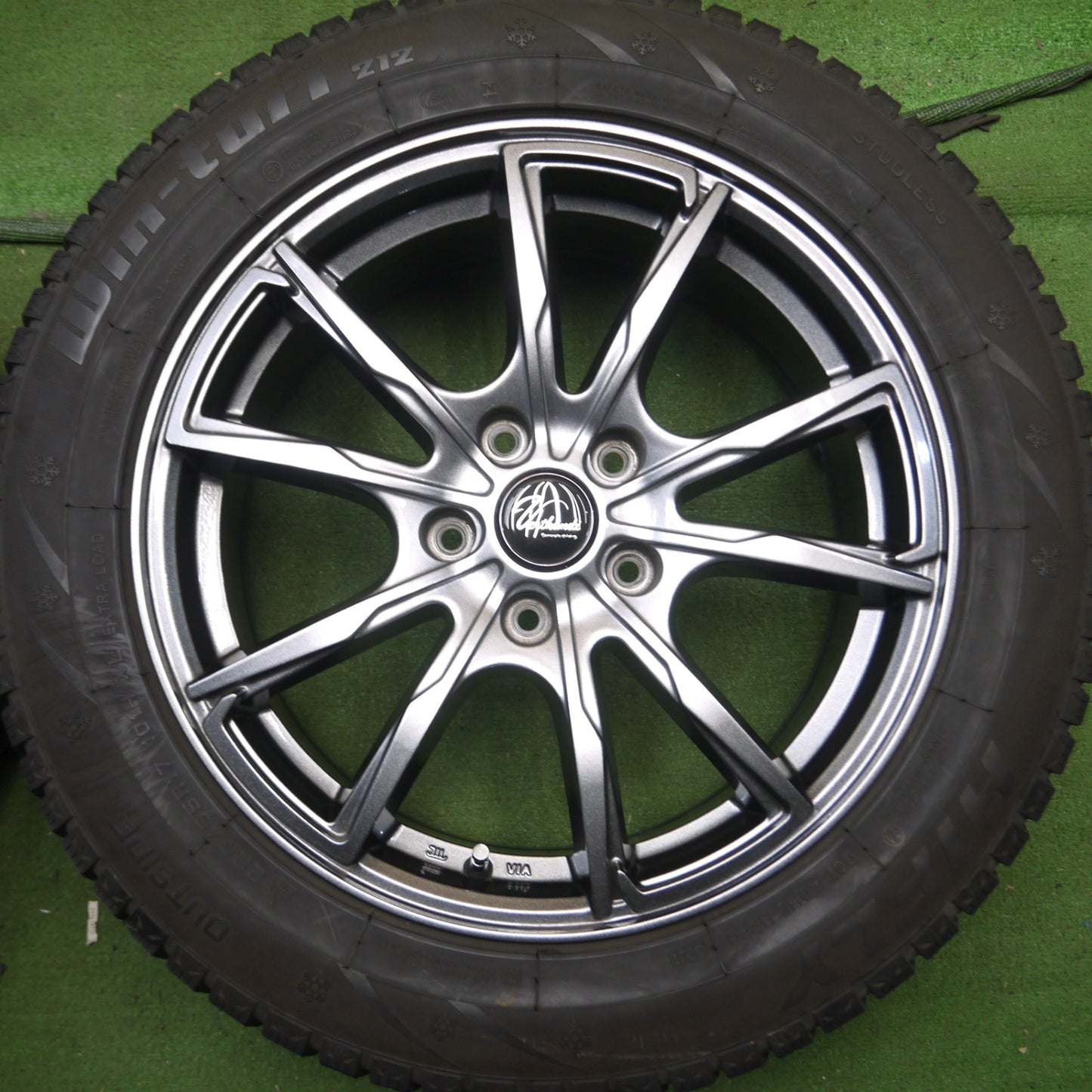 *送料無料* バリ溝！21年！キレイ！9.5分★スタッドレス 225/55R17 ハイフライ Win-turi 212 Verthandi ヴェルザンディ ヴェルサンディ PCD114.3/5H★4040913Hス