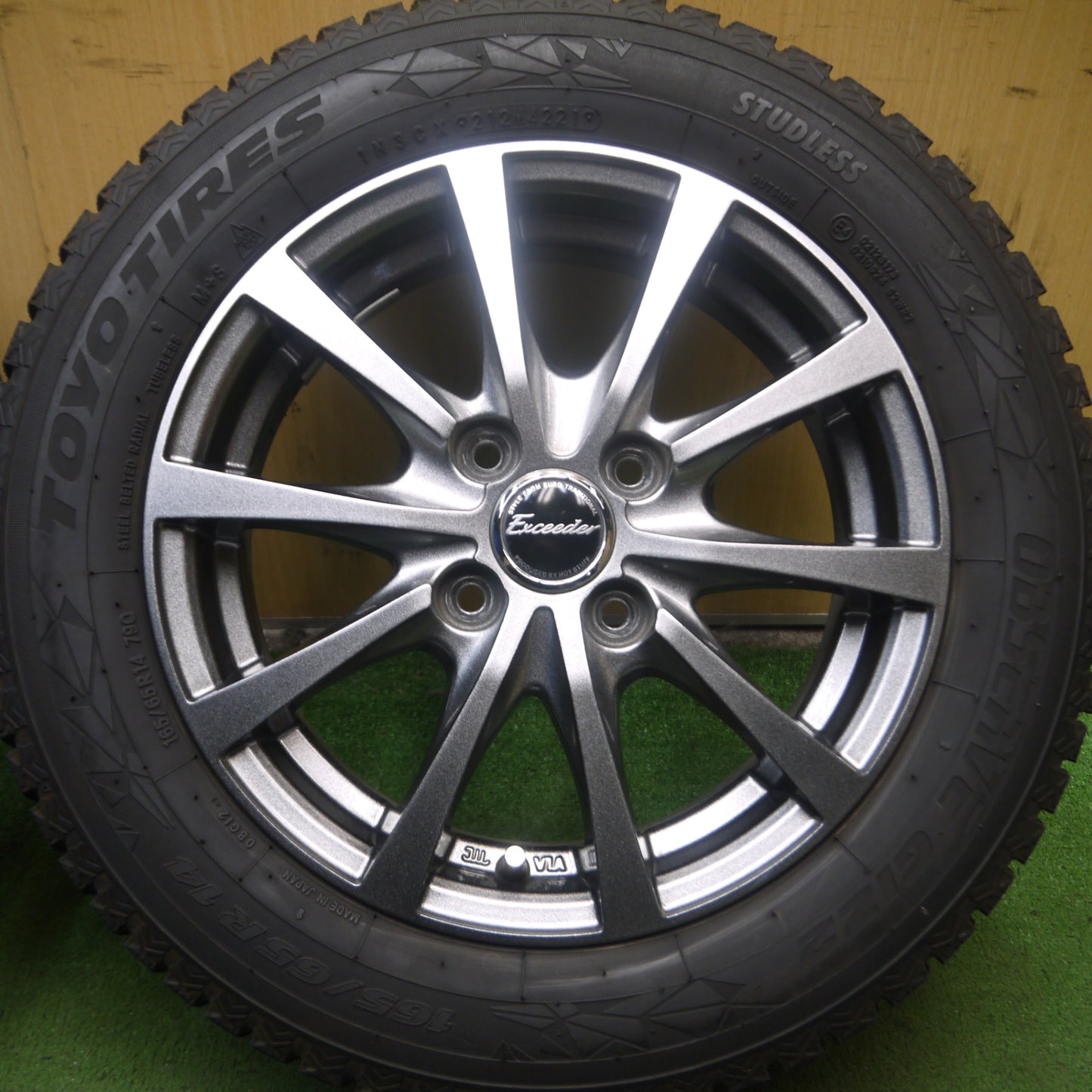 *送料無料* バリ溝！21年！キレイ！9分★スタッドレス 165/65R14 トーヨー オブザーブ GIZ2 Exceeder エクシーダー 14インチ PCD100/4H★4062609Hス