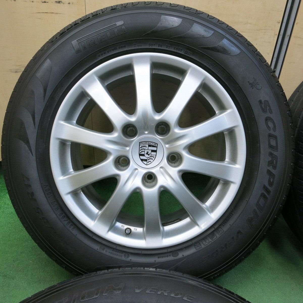 [送料無料] キレイ★ポルシェ カイエン 純正 235/65R17 ピレリ スコーピオン VERDE 17インチ PCD130/5H★4111204SYノ