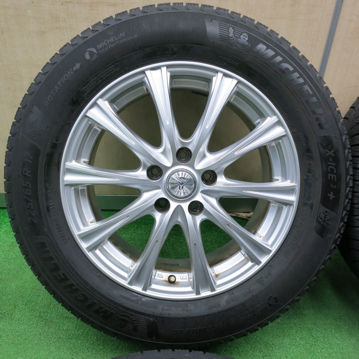 [送料無料] キレイ★スタッドレス 225/65R17 ミシュラン X-ICE3+ STAYER ステイヤー 17インチ PCD114.3/5H★4111907TNス