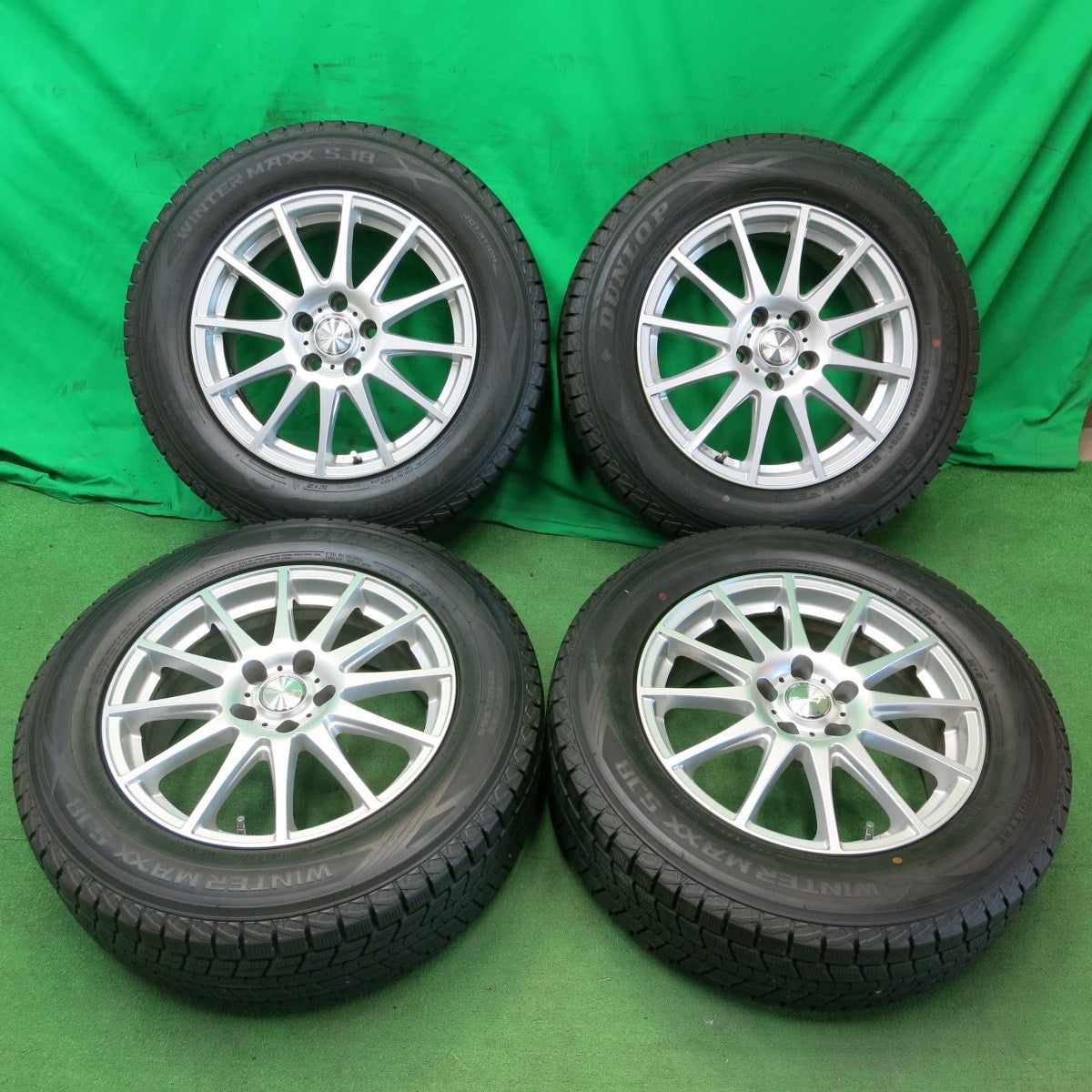 *送料無料* バリ溝！キレイ！9.5分★スタッドレス 225/65R17 ダンロップ ウインターマックス SJ8 Tiradoγ La-Strada  ティラード 17インチ PCD114.3/5H★4051702ナス