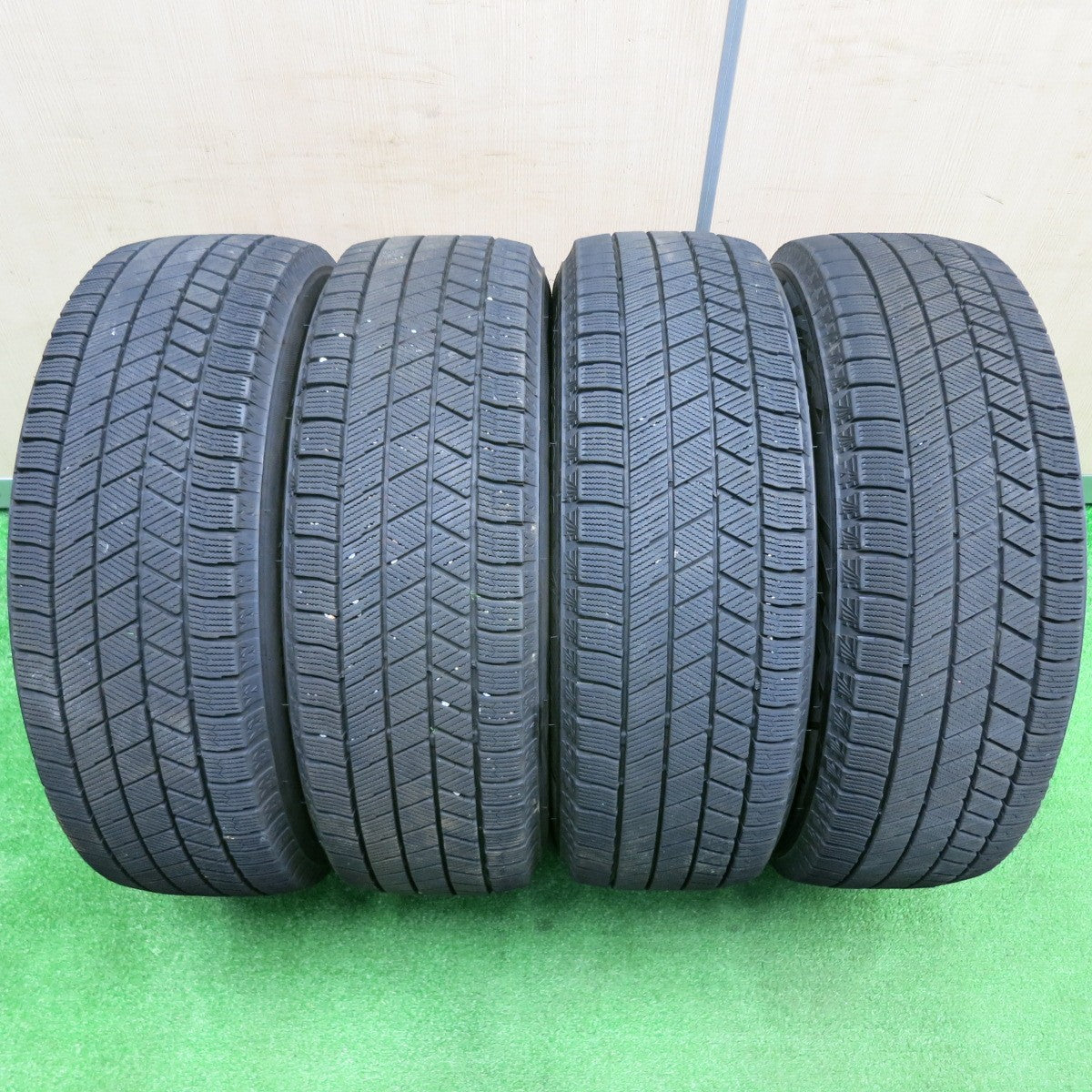 [送料無料] バリ溝！22年！9.5分★スタッドレス 195/65R15 ブリヂストン ブリザック VRX3 Reverline リバーライン 15インチ PCD114.3/5H★4120507TNス